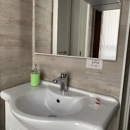 H & B Corte Ponti Вермеззо